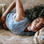 Symptome von PMS vor Eintritt der Periode erkennen